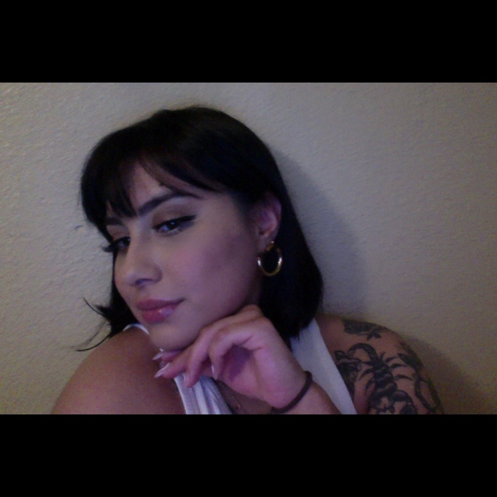 Meet your Posher, Anahi